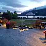 Отель Bremanger Fjord Svelgen