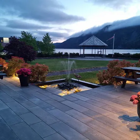 Hotel Bremanger Fjord Svelgen