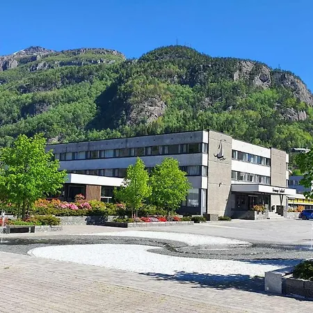 Bremanger Fjord * Svelgen