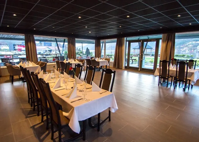 Отель Bremanger Fjord Svelgen