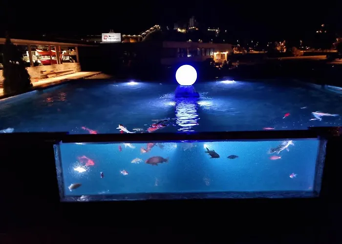 Bremanger Fjord Отель